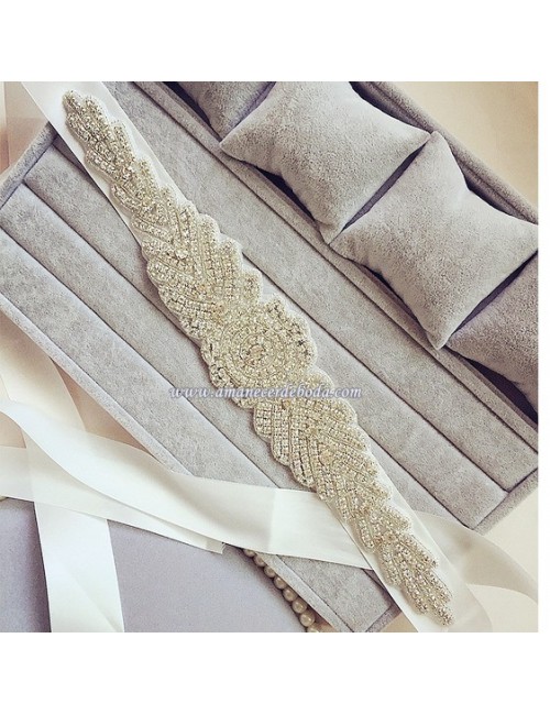 Thebes wedding dress belt